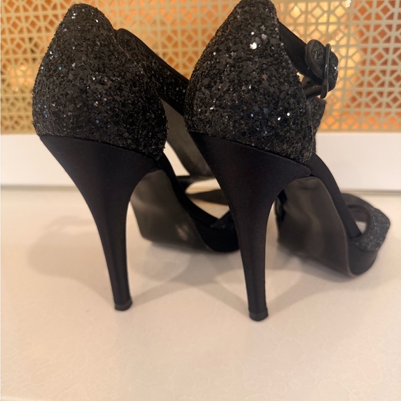 Stuart Weitzman Black Glitter Peep-Toe High Heels! EUC! Size 7 - Picture 4 of 9